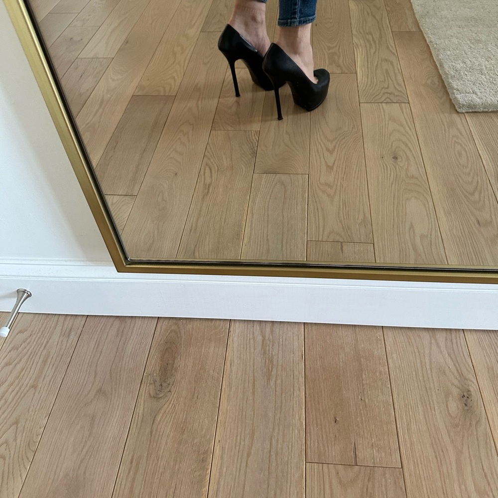 High Heels - Picture 10 of 11